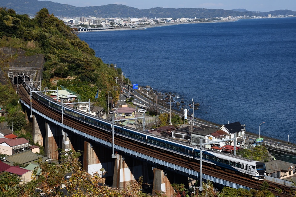JR東E257系オオNA-03編成<br class="br-sp" />(オオNA-03)(NA03編成)(NA-03編成)の写真