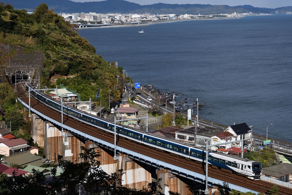 JR東E257系オオNA-09編成<br class="br-sp" />(オオNA-09)(NA09編成)(NA-09編成)の写真