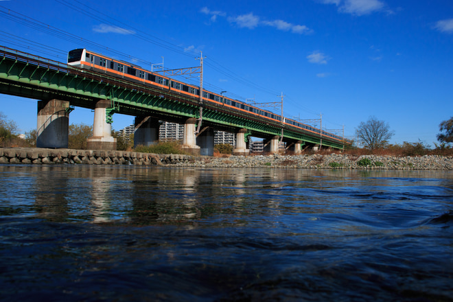 E233系を日野～立川間で撮影した写真