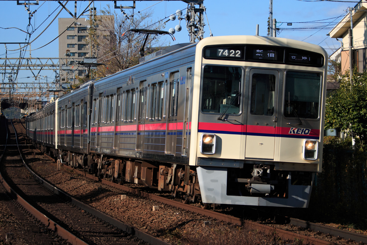 京王電鉄  7000系 7422F