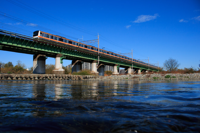 E233系を日野～立川間で撮影した写真