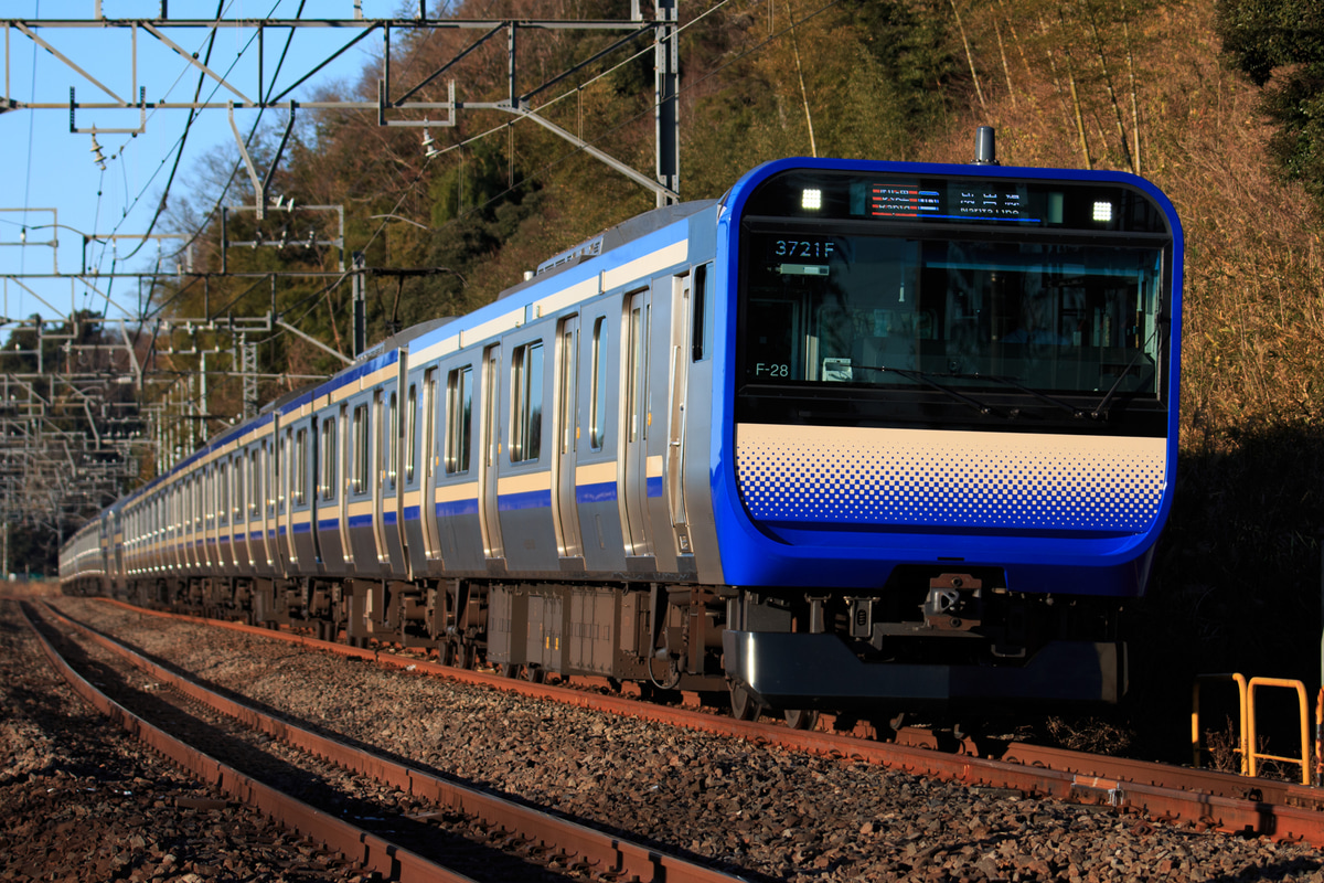 JR東日本  E235系 