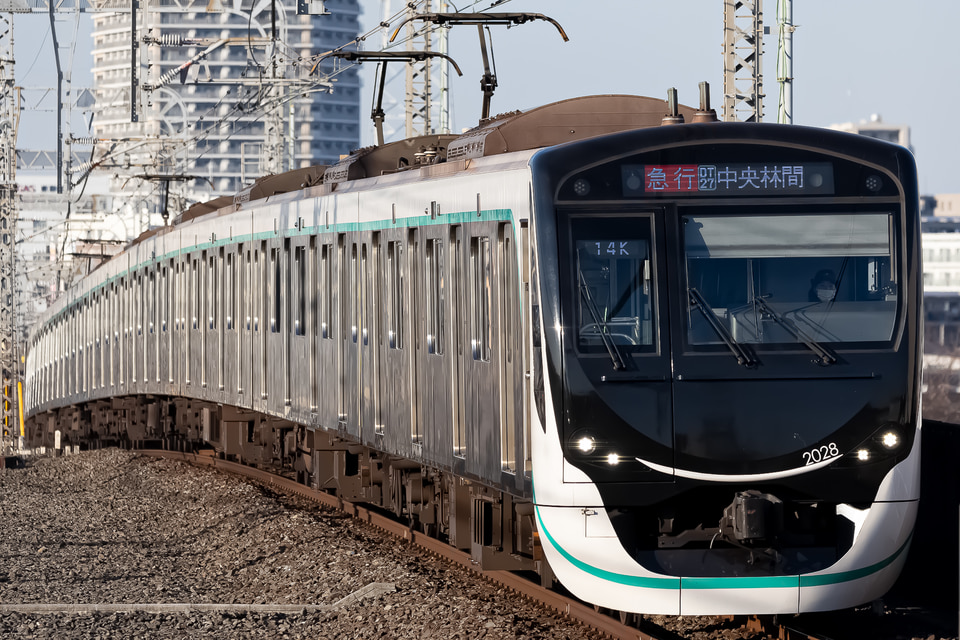 東急2020系2128F<br class="br-sp" />(2128編成)の写真