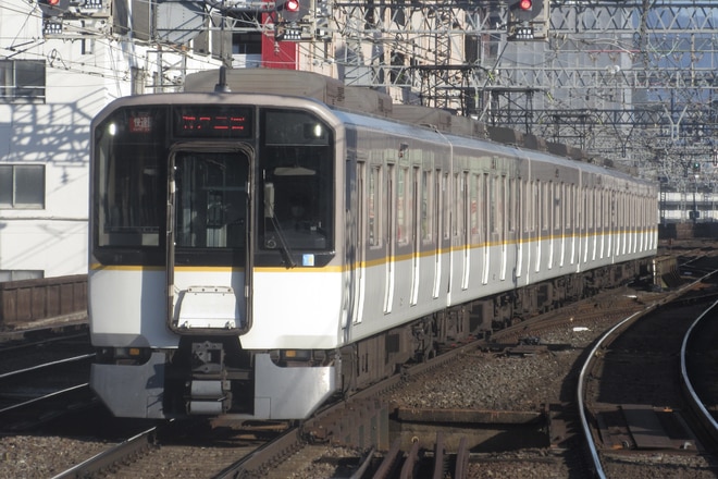 5820系DH22を鶴橋駅で撮影した写真