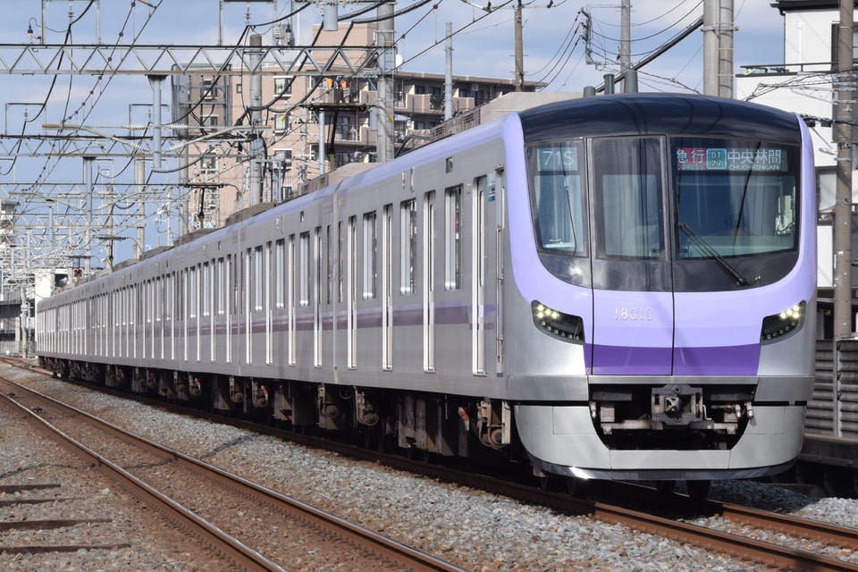 メトロ18000系18110F<br class="br-sp" />(18110編成)の写真