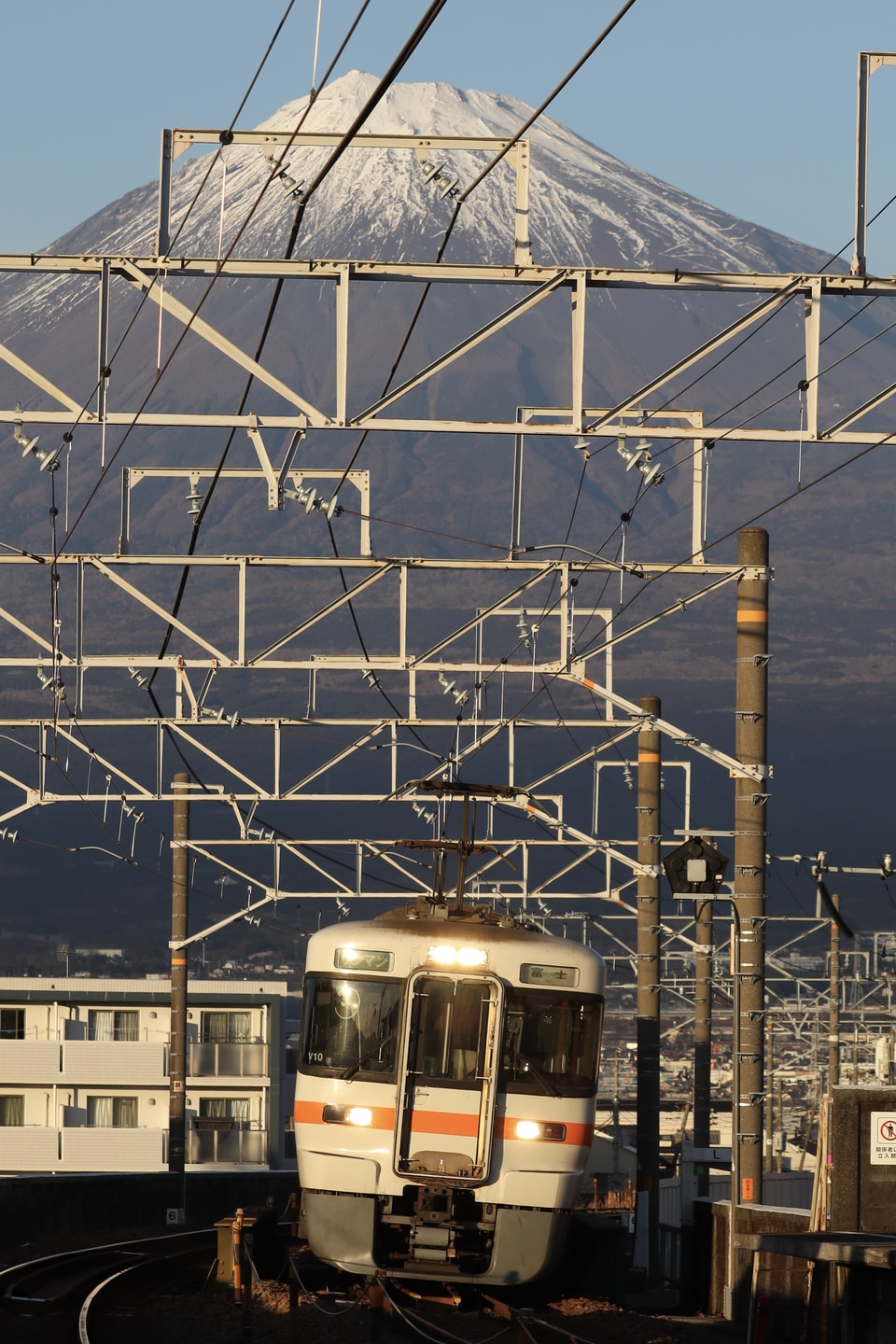 JR海313系シスV10編成<br class="br-sp" />(V10編成)の写真