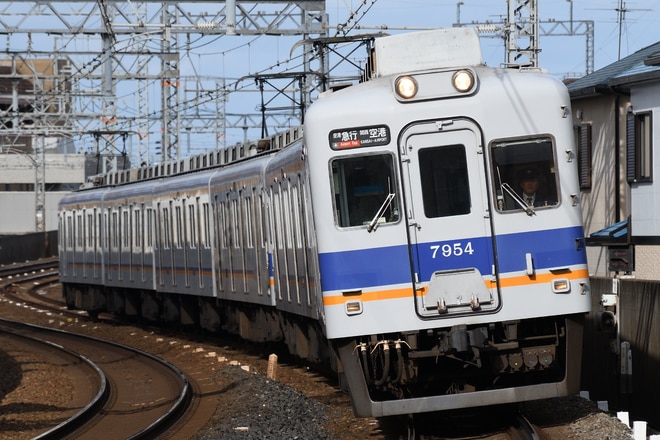 住ノ江検車区7100系7135Fを貝塚～二色浜間で撮影した写真