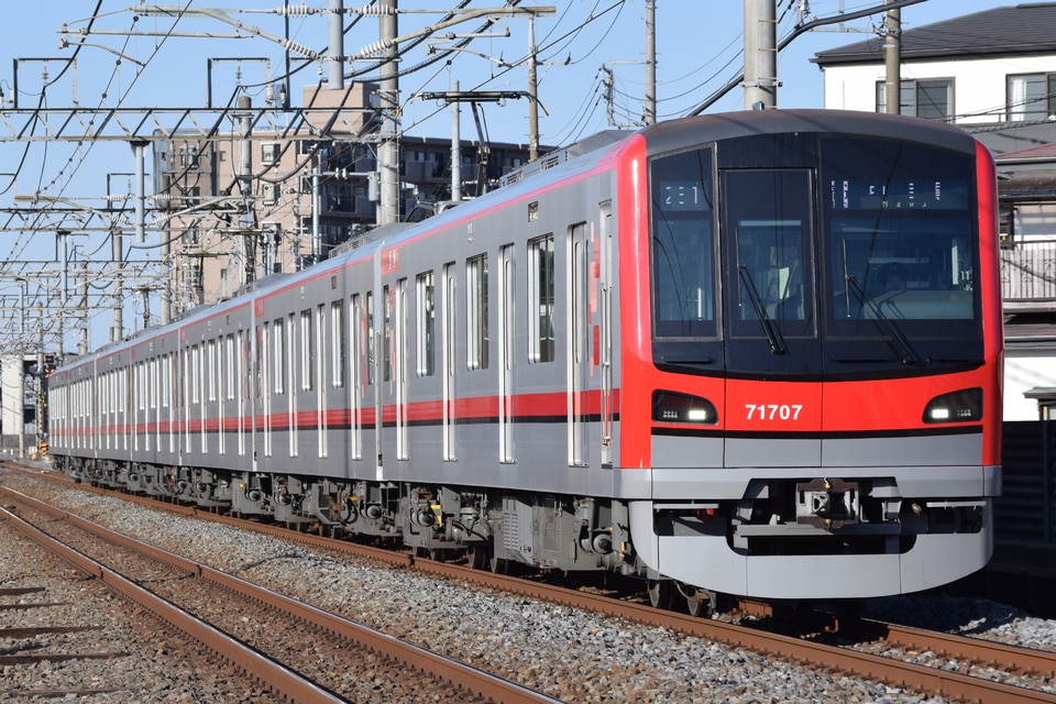 東武70000系71707F<br class="br-sp" />(71707編成)の写真