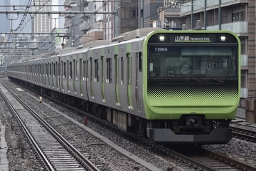 JR東日本 東京総合車両センター本区 E235系 トウ01編成