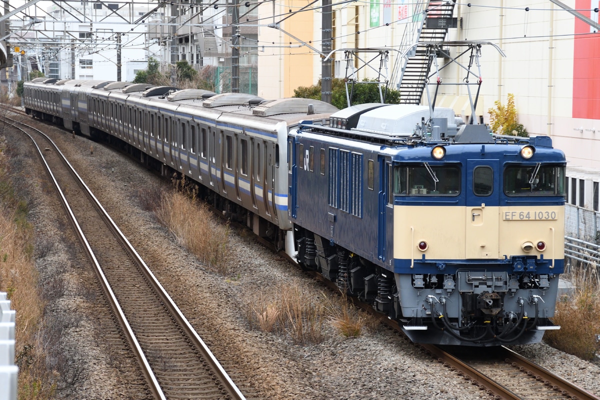 JR東日本 新潟車両センター EF64 1030