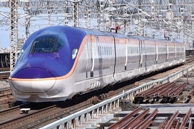 山形新幹線車両センターE8系G2編成を大宮駅で撮影した写真