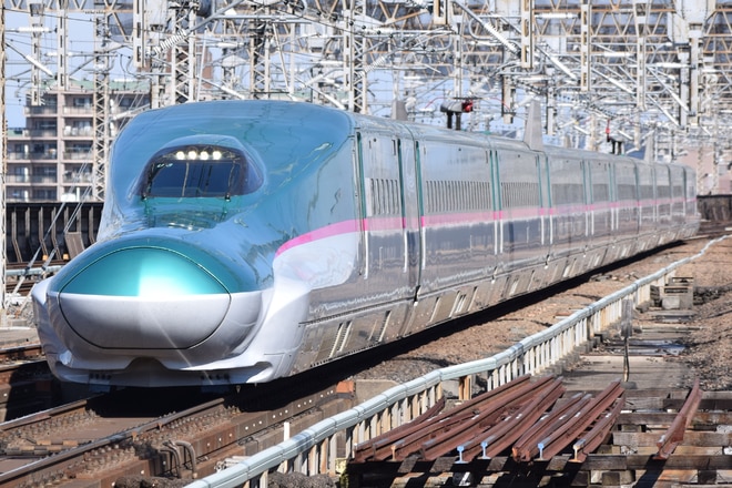 新幹線総合車両センターE5系U3編成を大宮駅で撮影した写真