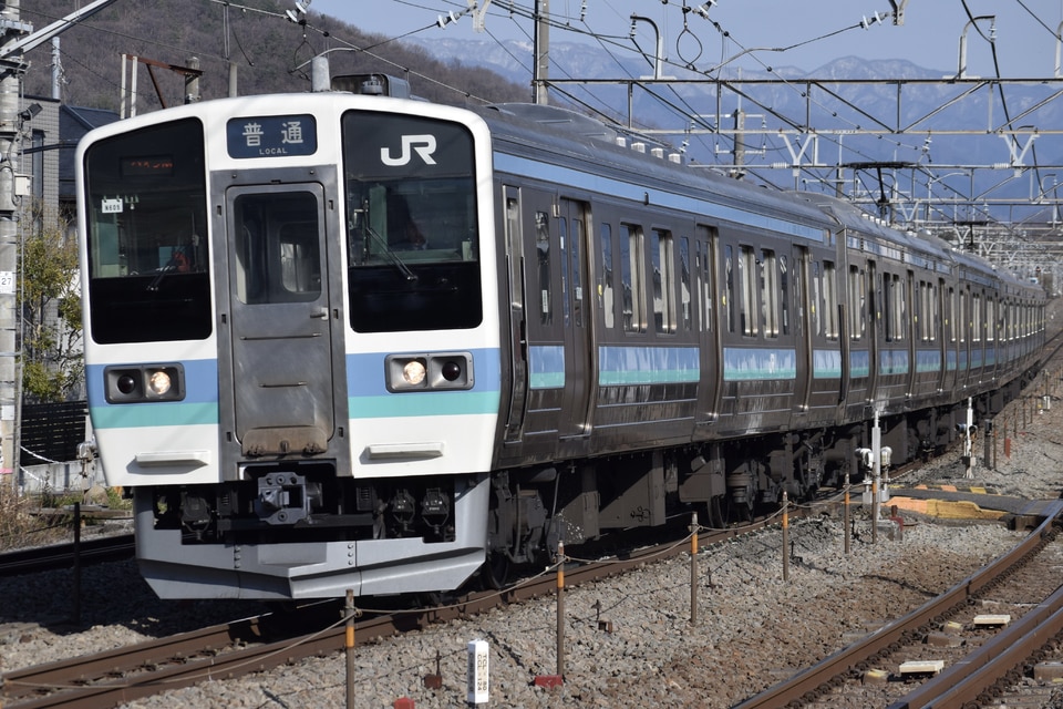 JR東211系ナノN605編成<br class="br-sp" />(ナノN605)の写真