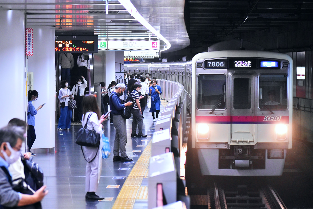 JR東日本  7000 