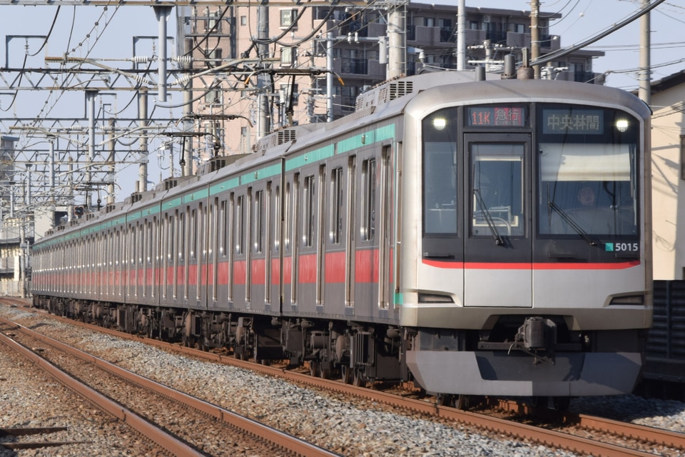 東急5000系5115F<br class="br-sp" />(5115編成)の写真