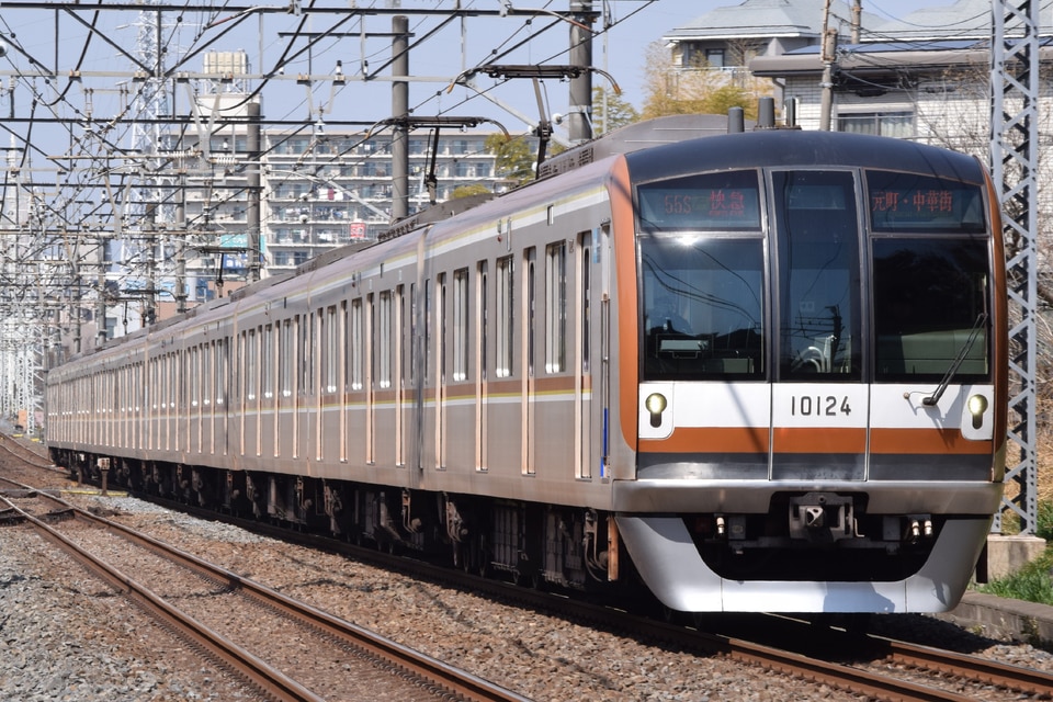 メトロ10000系10124F<br class="br-sp" />(10124編成)の写真