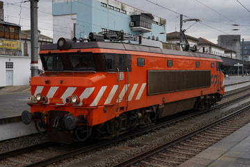 Comboios de Portugal  382 