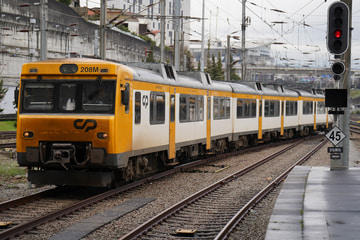 Comboios de Portugal  592 