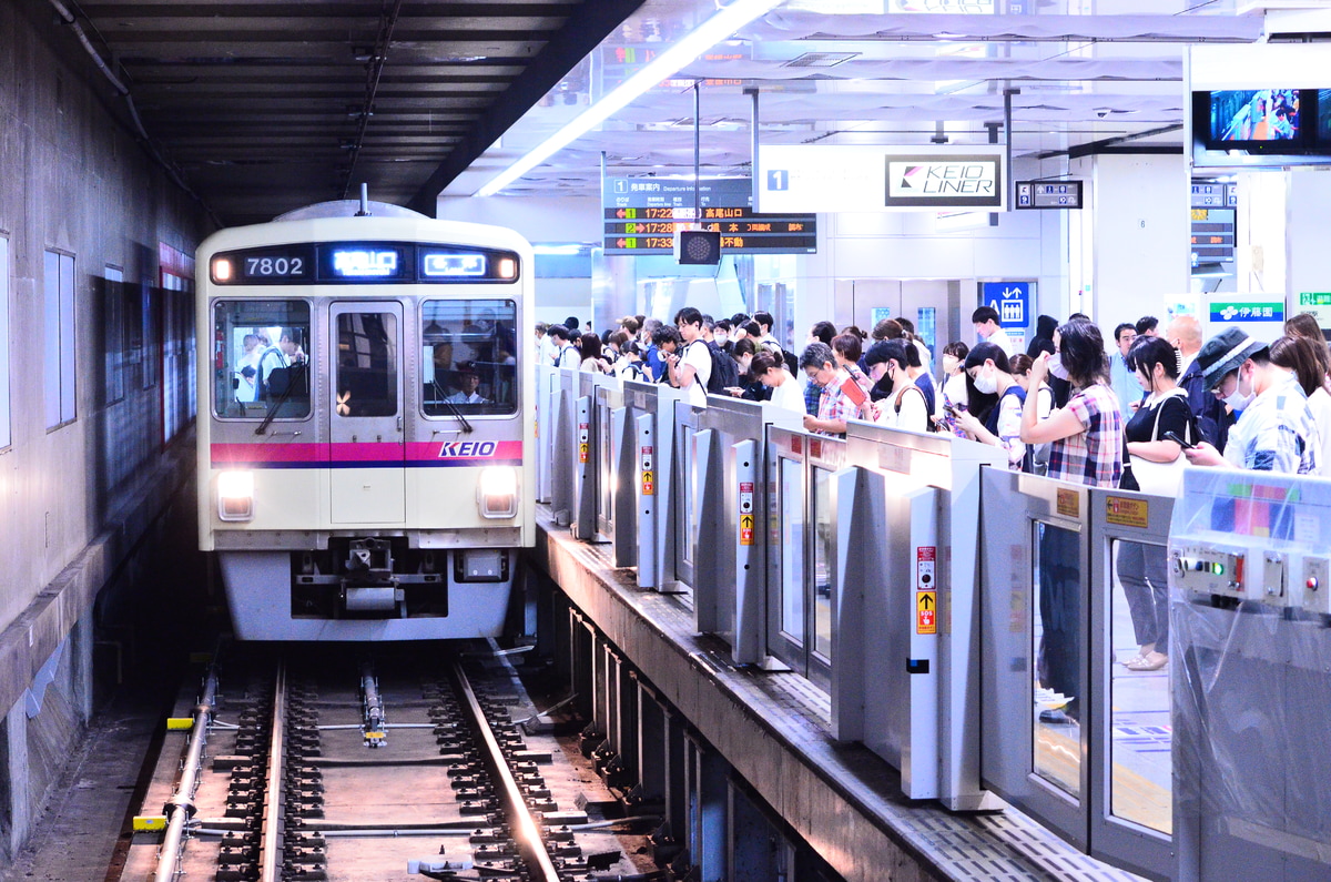 JR東日本  7000 