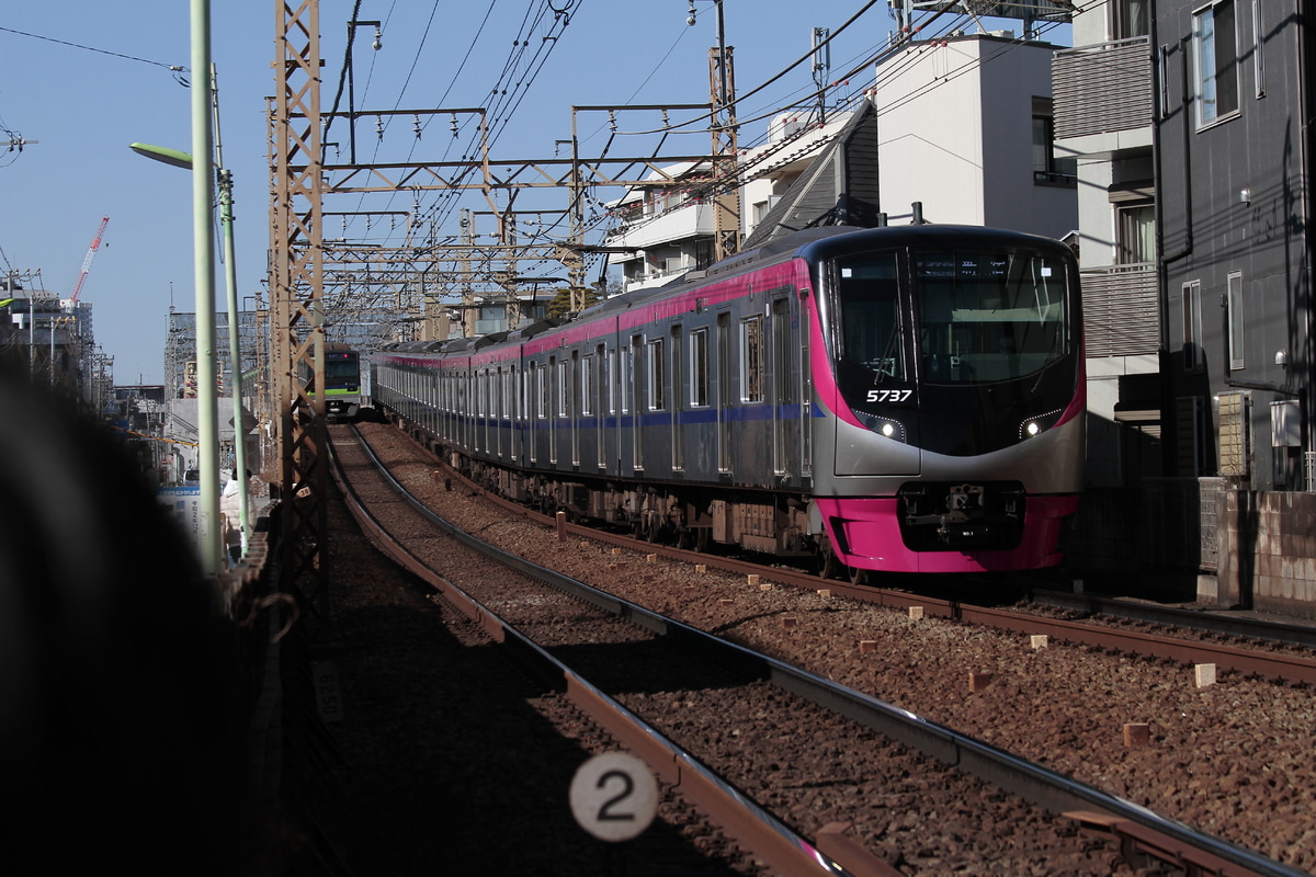 JR東日本  8000系 