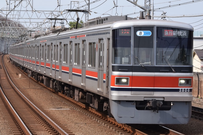 目黒線3000系3106Fを多摩川駅で撮影した写真