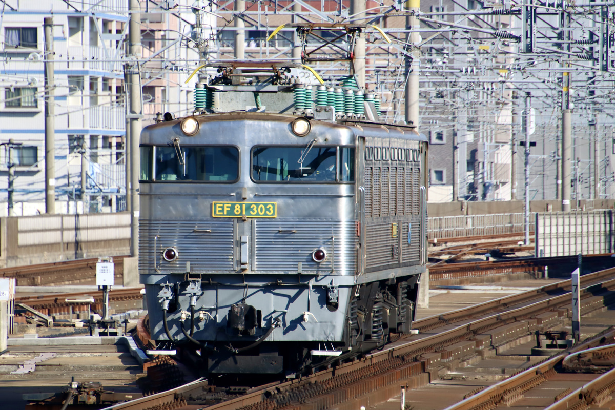 JR貨物 門司機関区 EF81 303