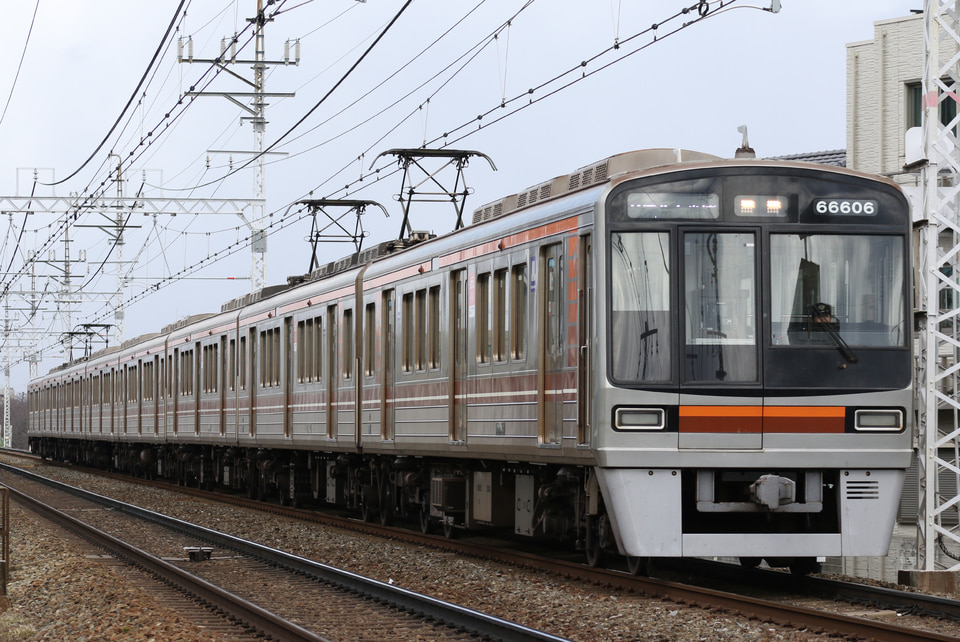 大阪メトロ66系66606F<br class="br-sp" />(66606編成)の写真