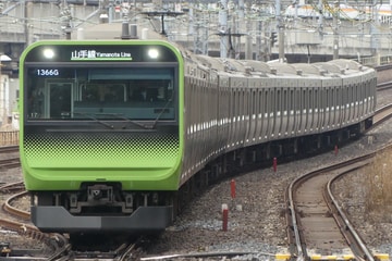 JR東日本 東京総合車両センター本区 E235系 トウ17編成