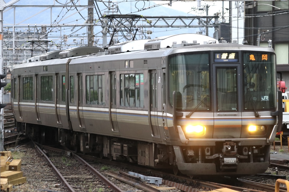 JR西223系R04編成の写真