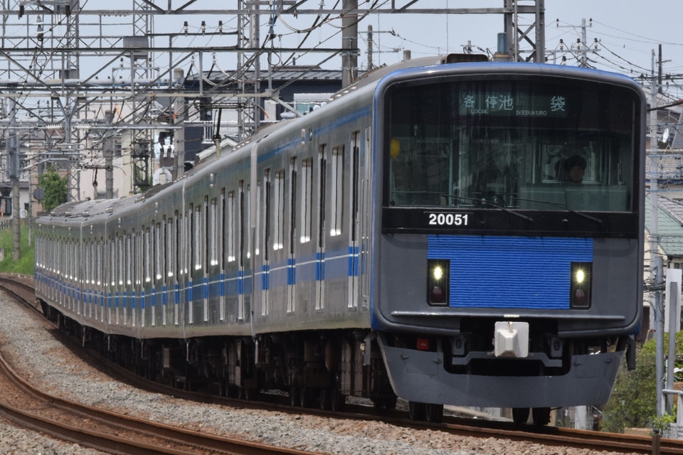 西武20000系20151F<br class="br-sp" />(20151編成)の写真