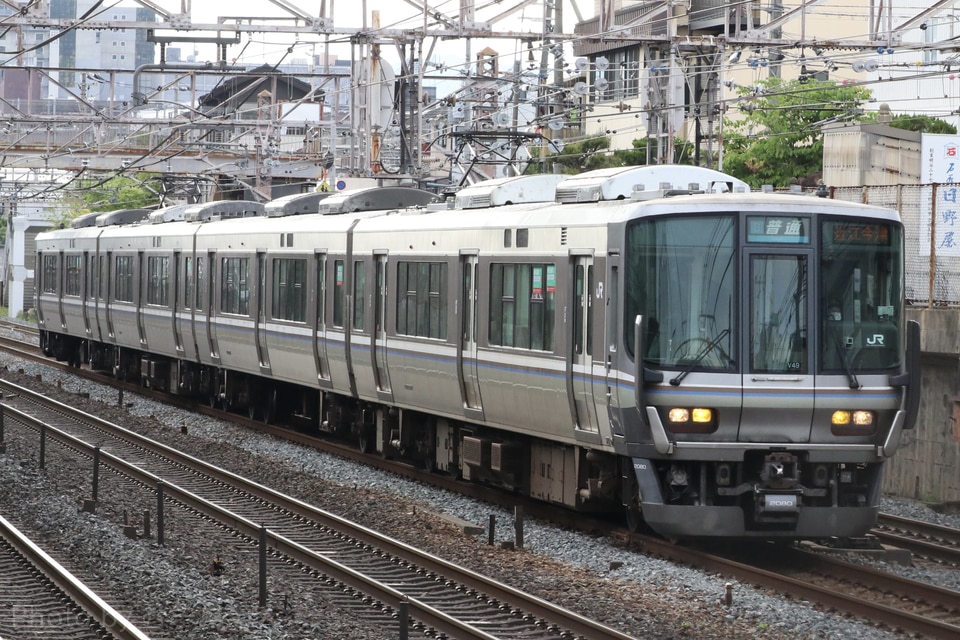 JR西223系V49編成<br class="br-sp" />(ホシV49編成)の写真