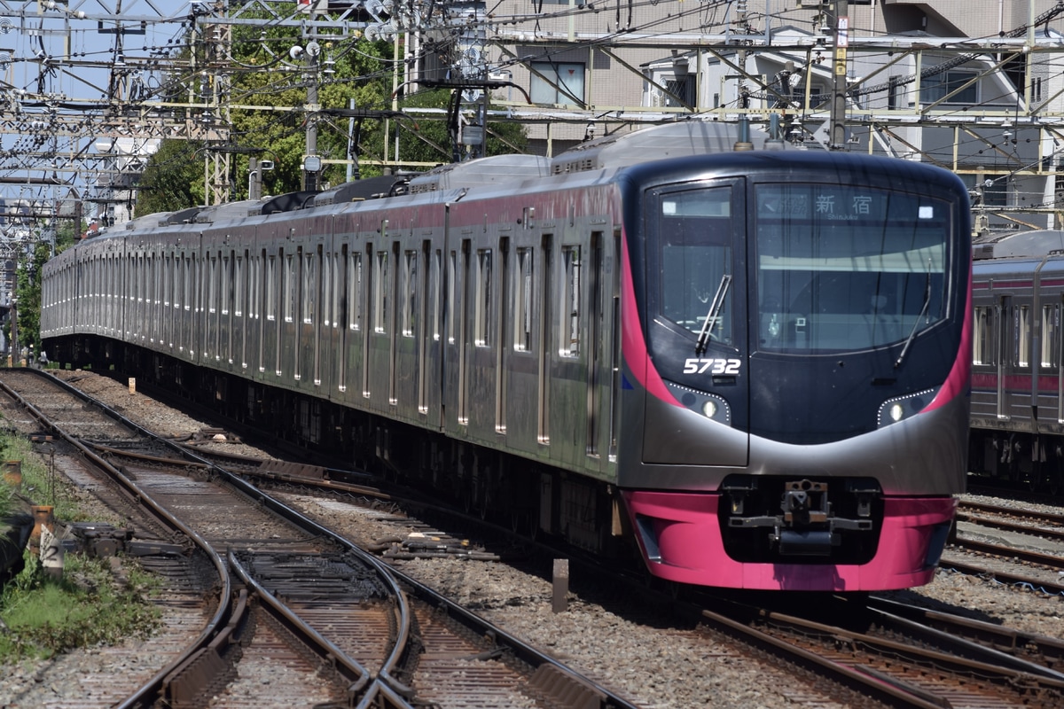 京王電鉄 若葉台検車区 5000系 5732F