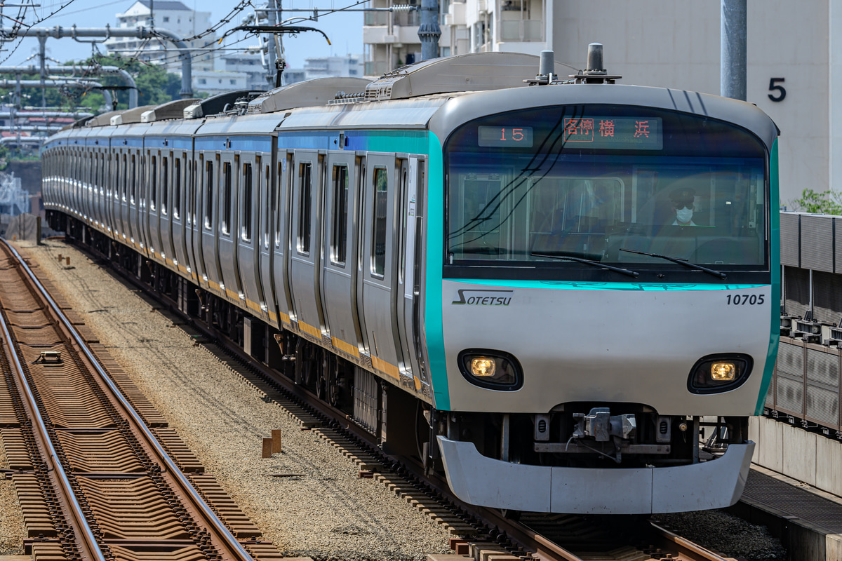 相模鉄道 かしわ台車両センター 10000系 10705×8