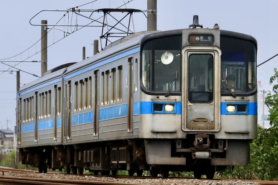 JR四7000系7022の写真