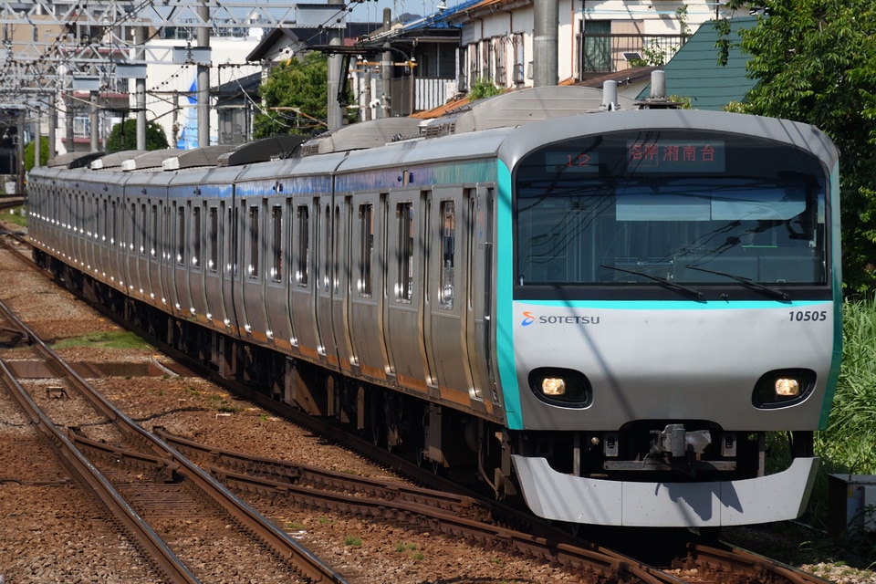 相鉄10000系10705×8<br class="br-sp" />(10705F)(10705編成)の写真