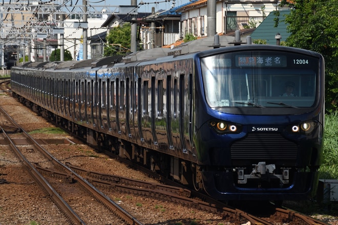 かしわ台車両センター12000系12104×10を鶴ケ峰～二俣川間で撮影した写真