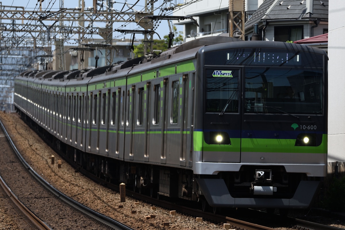 東京都交通局 大島車両検修場 10-300形 10-600F