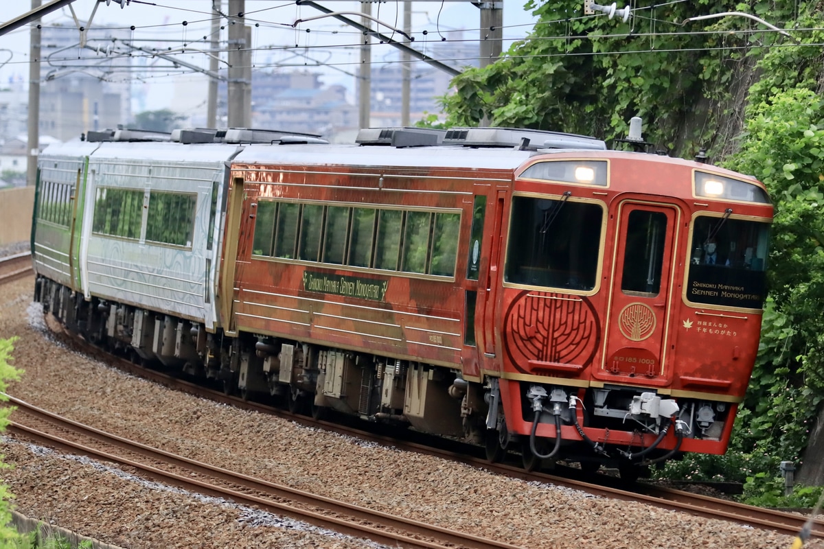 JR四国 高松運転所 キロ185系 1003