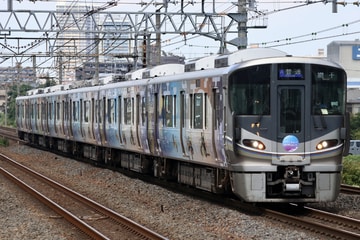 JR西日本225系ホシL10編成を南草津駅で撮影した画像