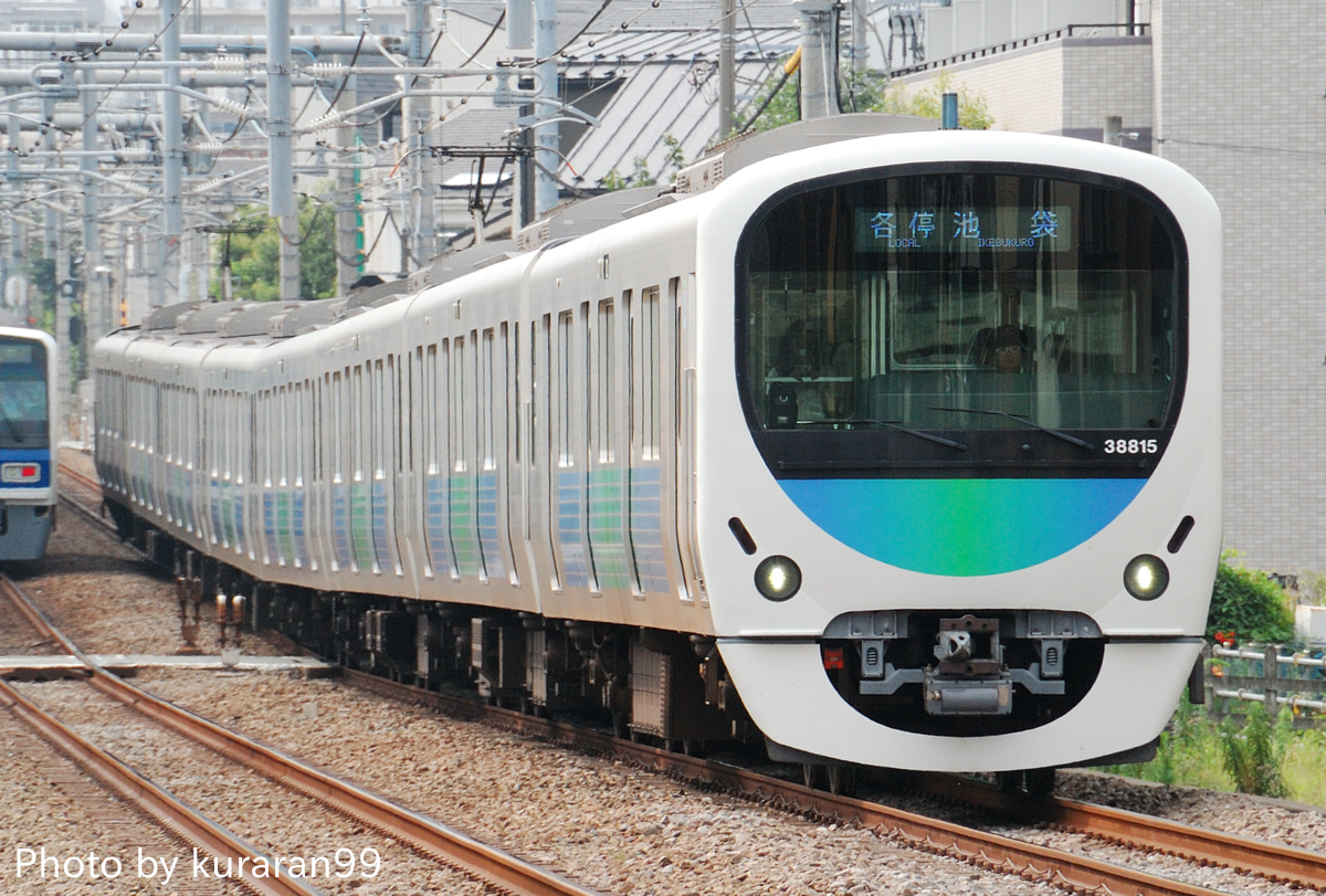 西武鉄道  30000系 38115F