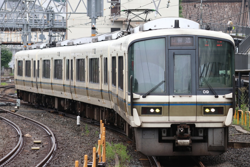 JR西221系NA426編成の写真