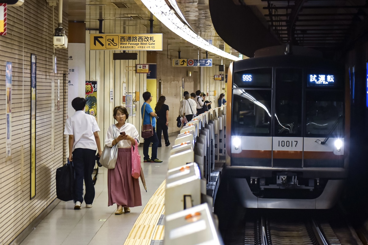 東京メトロ  10000 