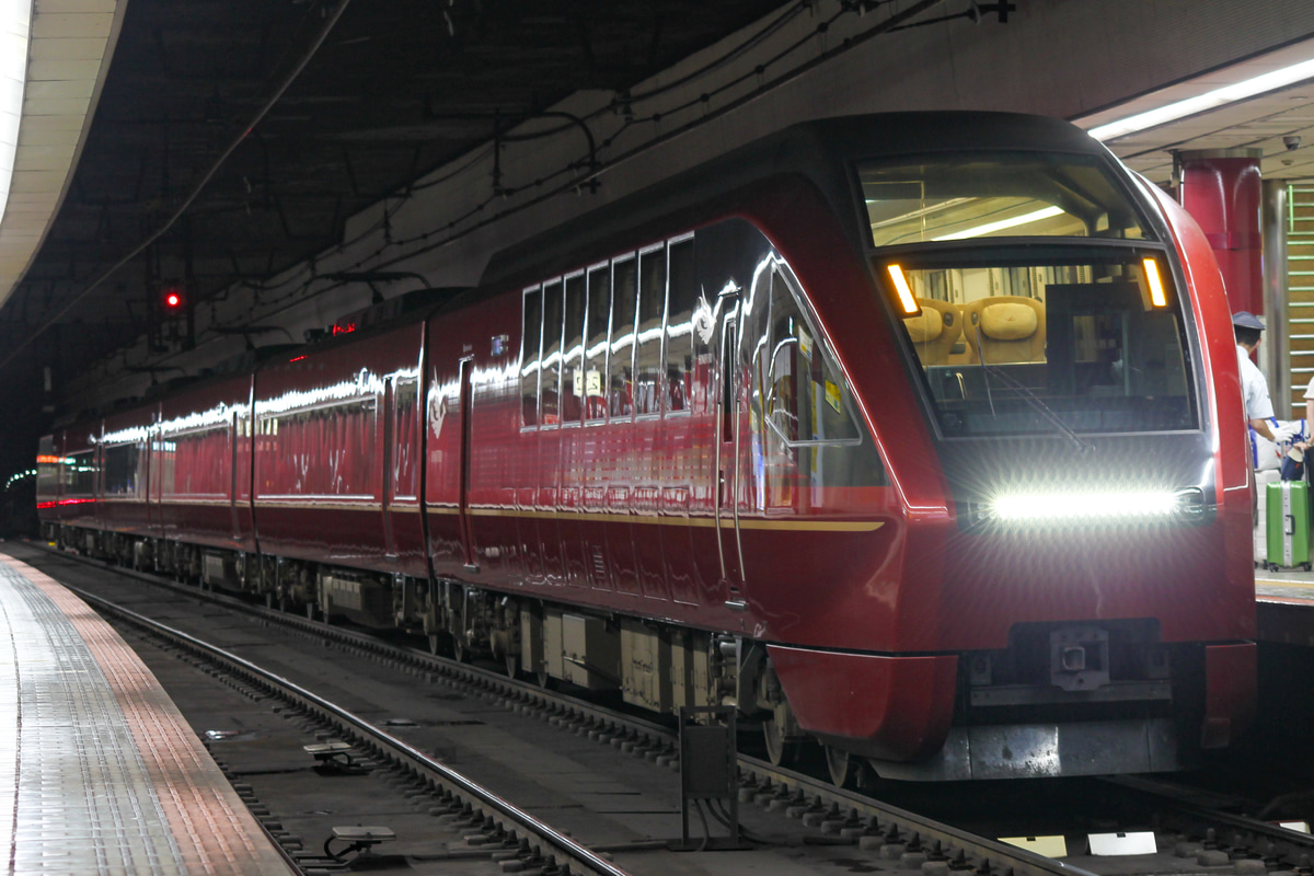 近畿日本鉄道 高安検車区 80000系 HV52