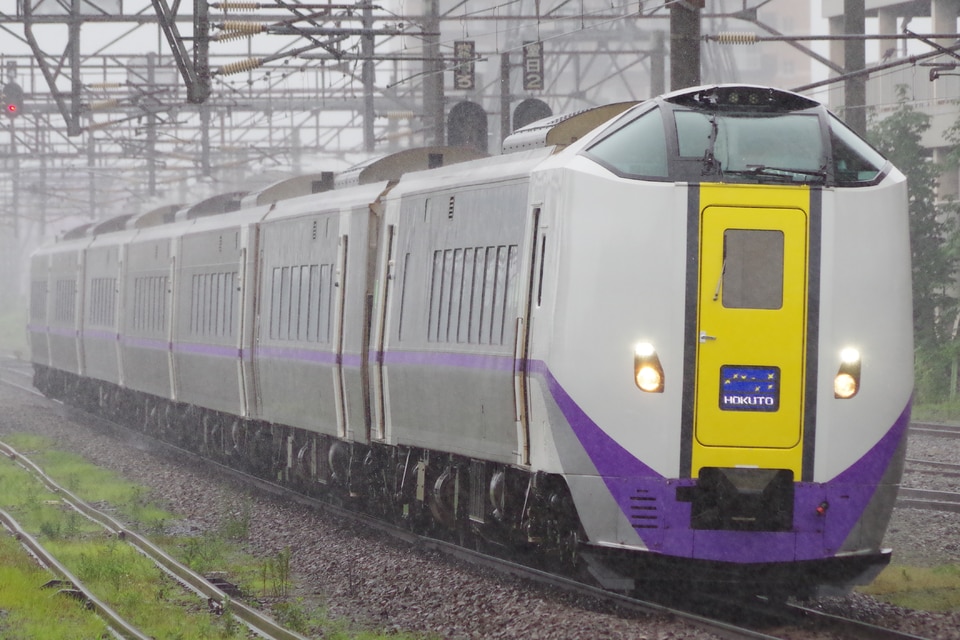 JR北キハ261系ST-1114編成の写真