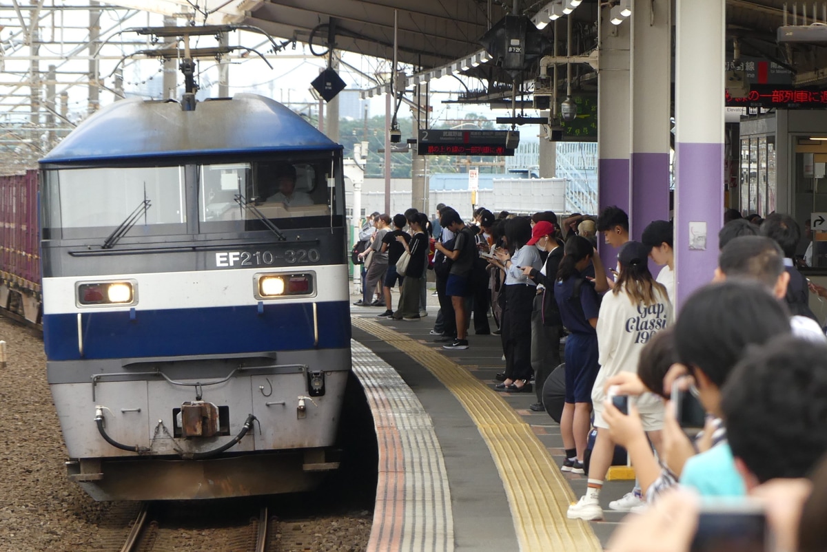 阪急電鉄 吹田機関区 EF210 320