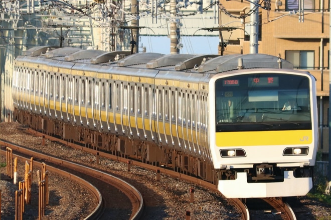 三鷹車両センターE231系ミツA515編成を平井駅で撮影した写真