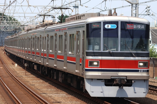 元住吉検車区3000系3111Fを多摩川駅で撮影した写真