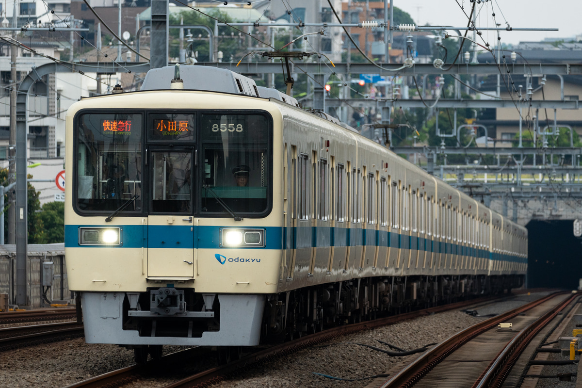 小田急電鉄 喜多見検車区 8000形 8258F