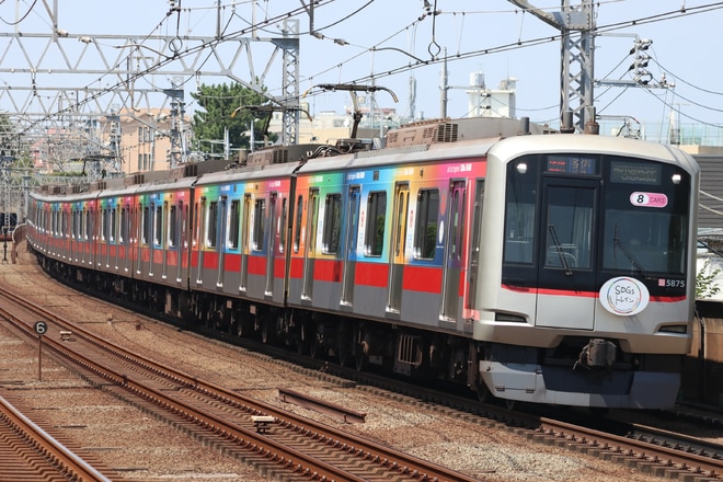 元住吉検車区5050系5175Fを多摩川駅で撮影した写真