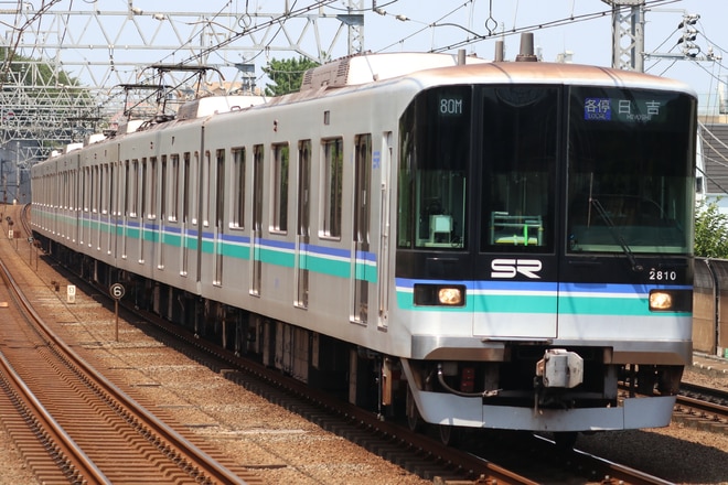 浦和美園車両基地2000系2110Fを多摩川駅で撮影した写真